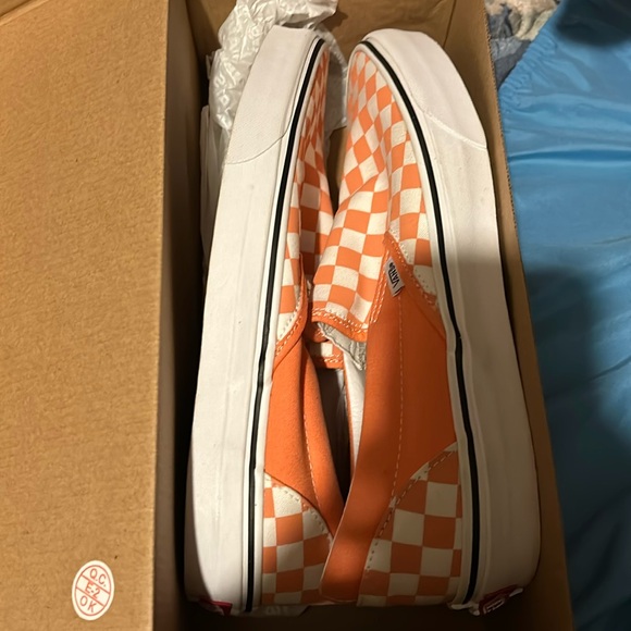 Orange vans men size 10.5 women’s size 12 - Picture 1 of 4
